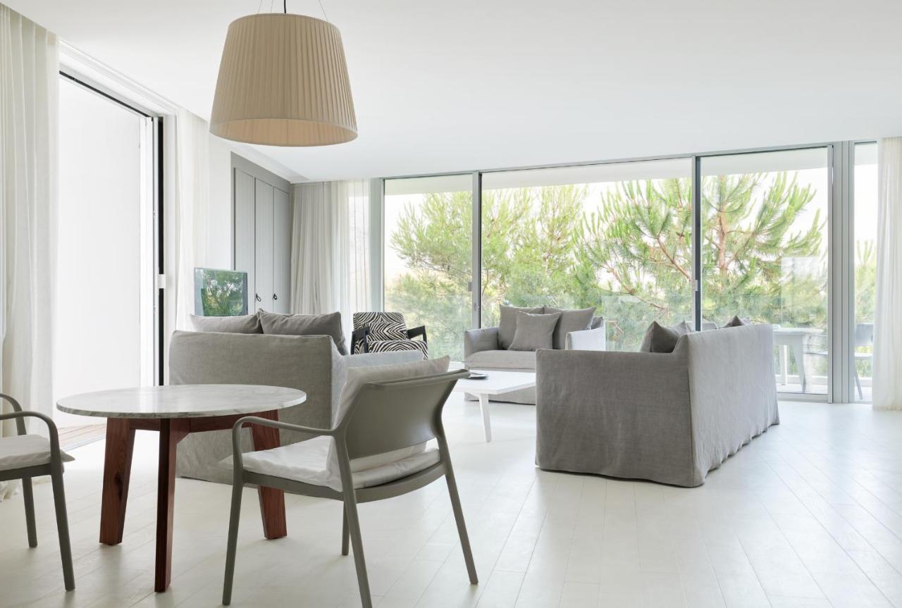 Hotel Plage Palace & Spa Palavas-les-Flots Exteriör bild Interior of a suite at the Mandarin Oriental, Barcelona