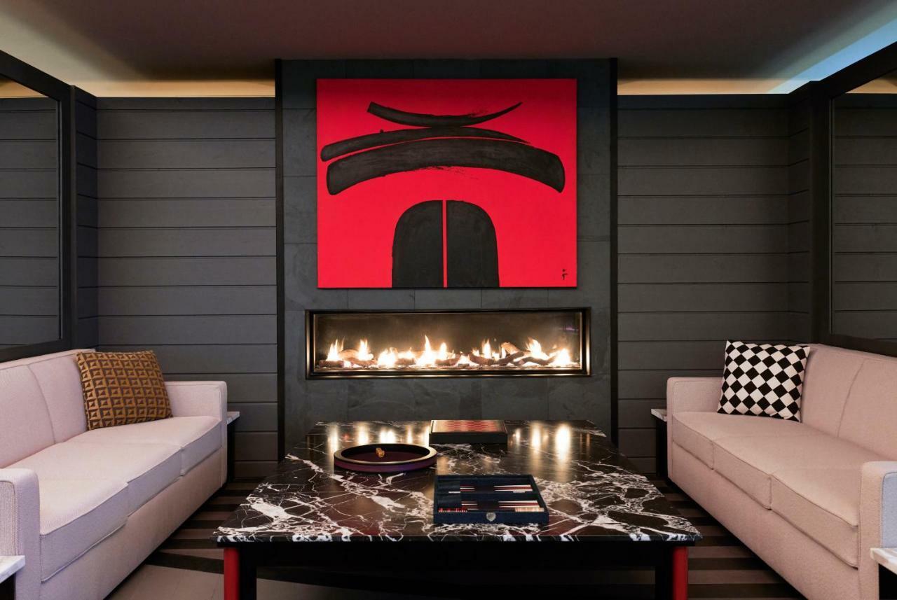 Hotel Plage Palace & Spa Palavas-les-Flots Exteriör bild A fireplace in a private home